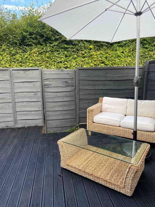 Manchester - Eccles - Business - Contractors - Families - Discounts Available Exterior foto