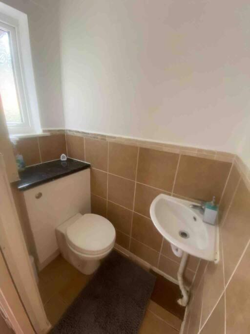Manchester - Eccles - Business - Contractors - Families - Discounts Available Exterior foto