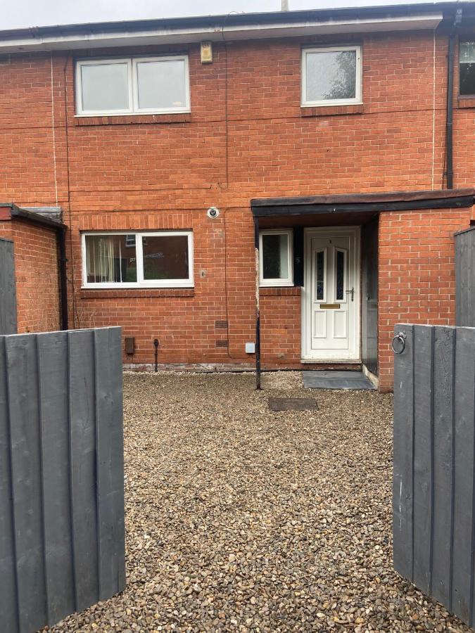 Manchester - Eccles - Business - Contractors - Families - Discounts Available Exterior foto