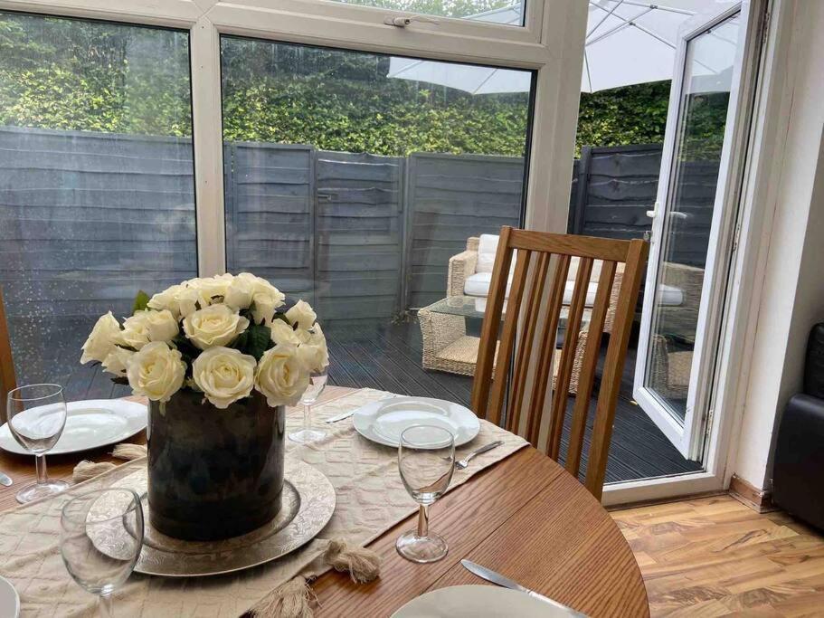 Manchester - Eccles - Business - Contractors - Families - Discounts Available Exterior foto