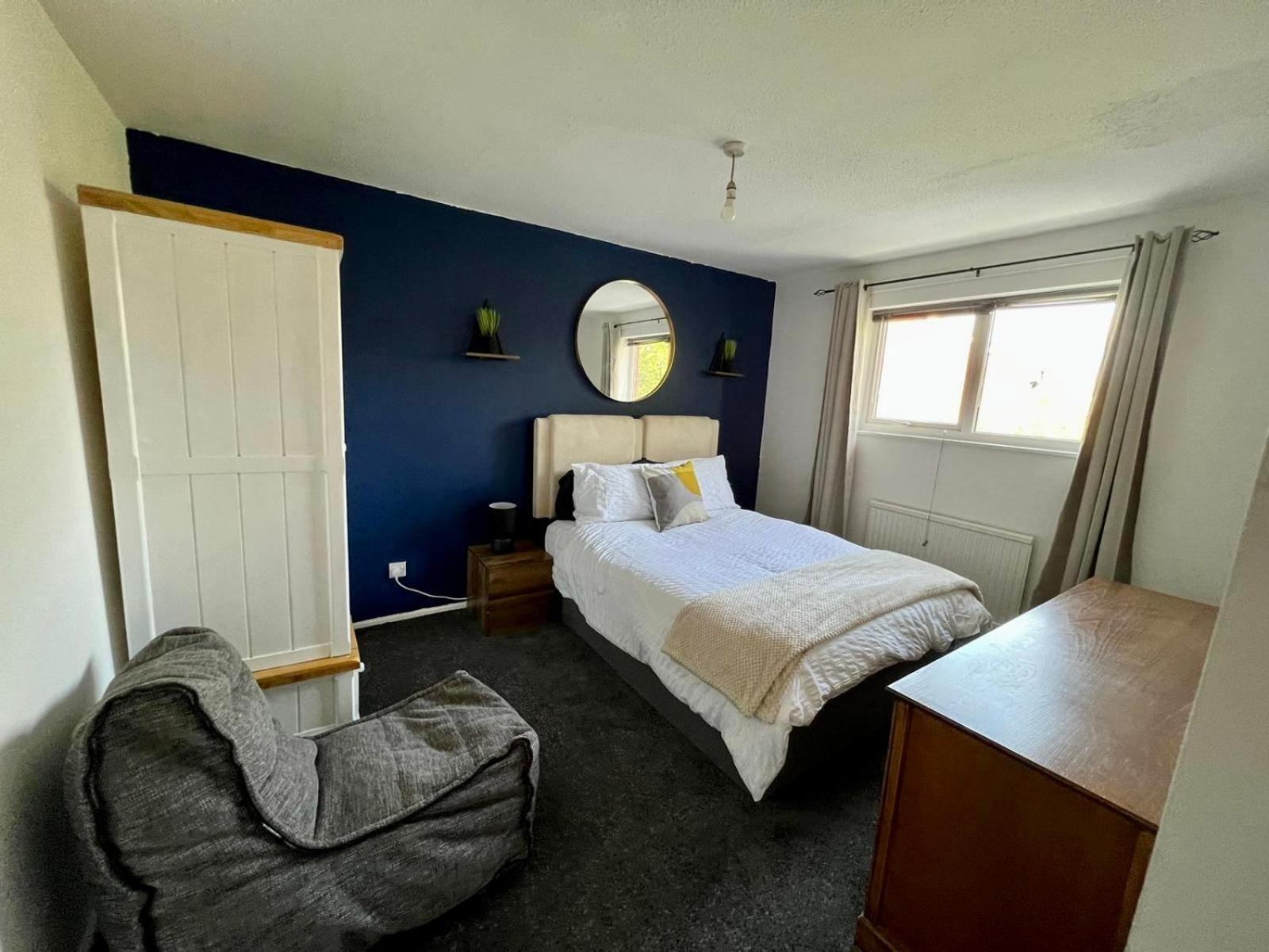 Manchester - Eccles - Business - Contractors - Families - Discounts Available Exterior foto